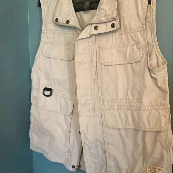 Eddie Bauer men’s small cotton/nylon vest with lots of pockets - Picture 4 of 9